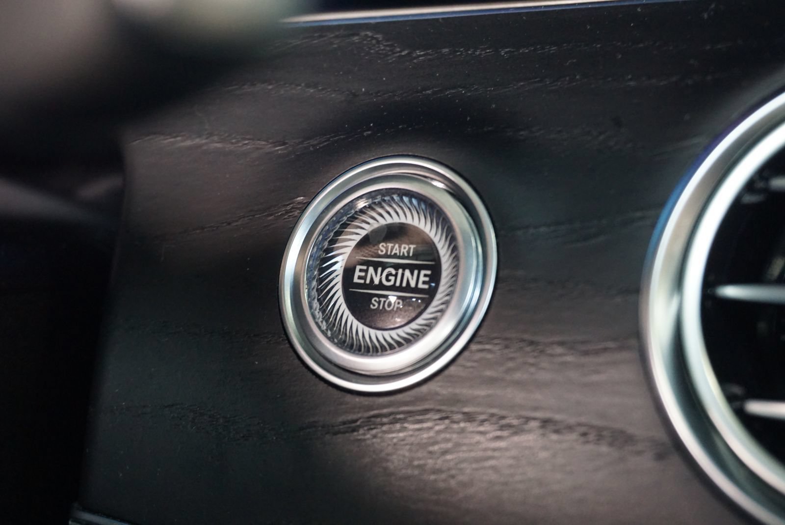 Used 2022 Mercedes-Benz E 53 AMG 4MATIC Sedan image 30
