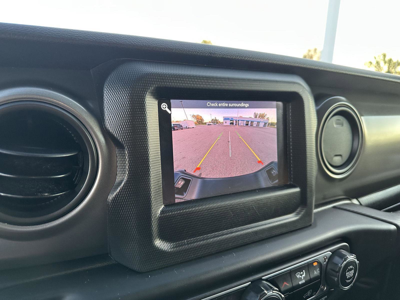 Used 2023 Jeep Gladiator Sport image 30