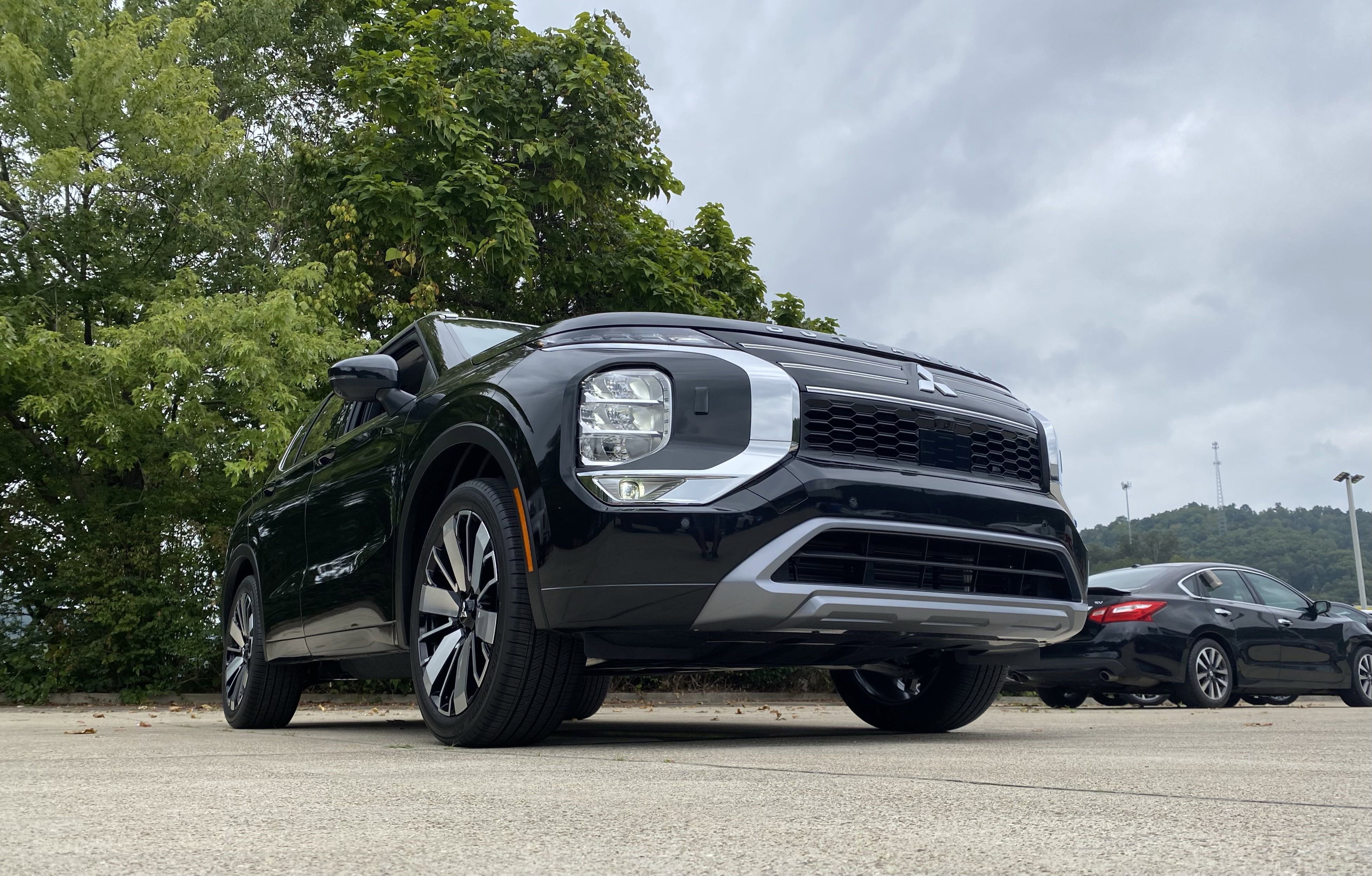 New 2025 Mitsubishi Outlander AWD image 39