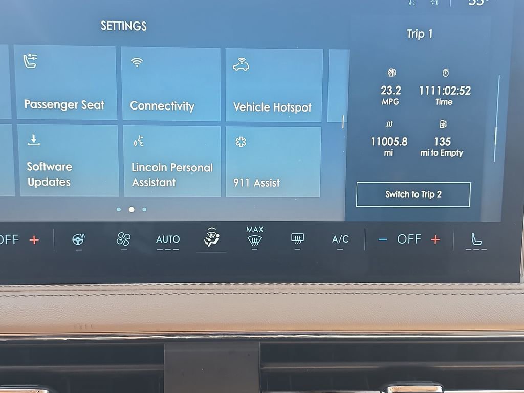 Certified 2024 Lincoln Corsair AWD w/ Equipment Group 101A image 45