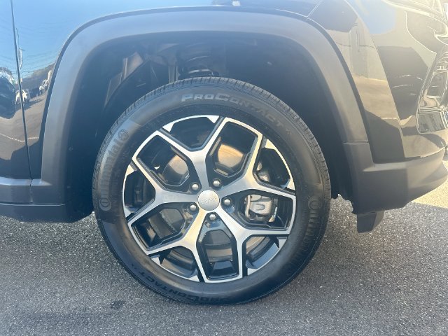 Used 2024 Jeep Compass Limited AWD/4WD image 13