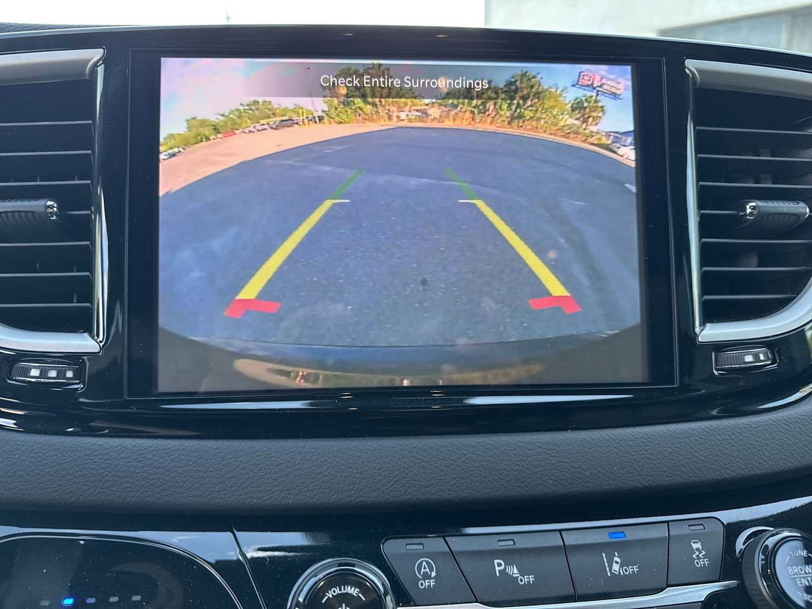 Used 2025 Chrysler Pacifica Select FWD image 27