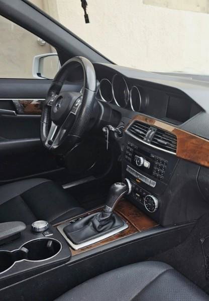 Used 2014 Mercedes-Benz C 250 Sedan image 18