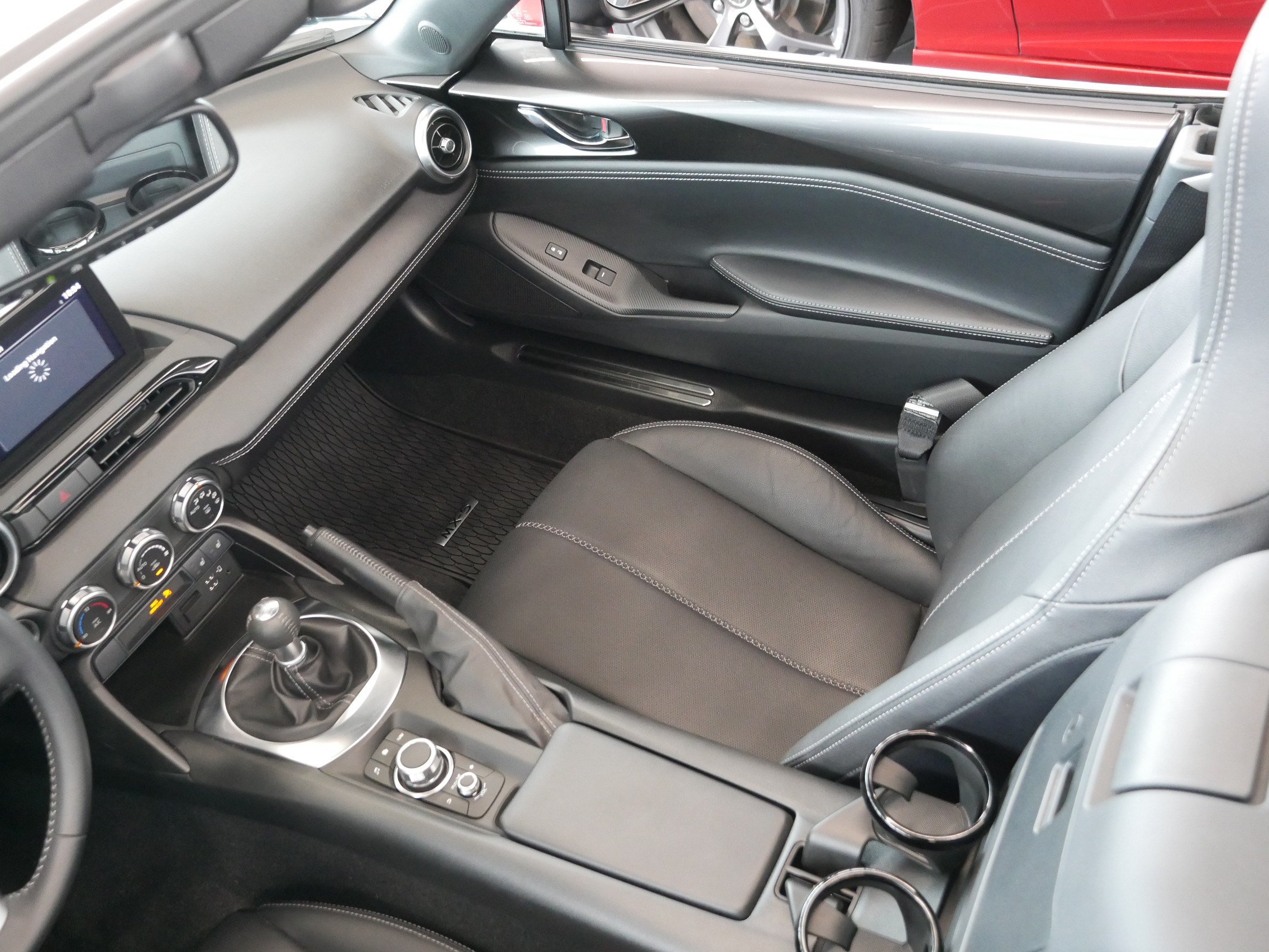 Used 2022 MAZDA MX-5 Miata Grand Touring w/ Weather Package RWD image 11