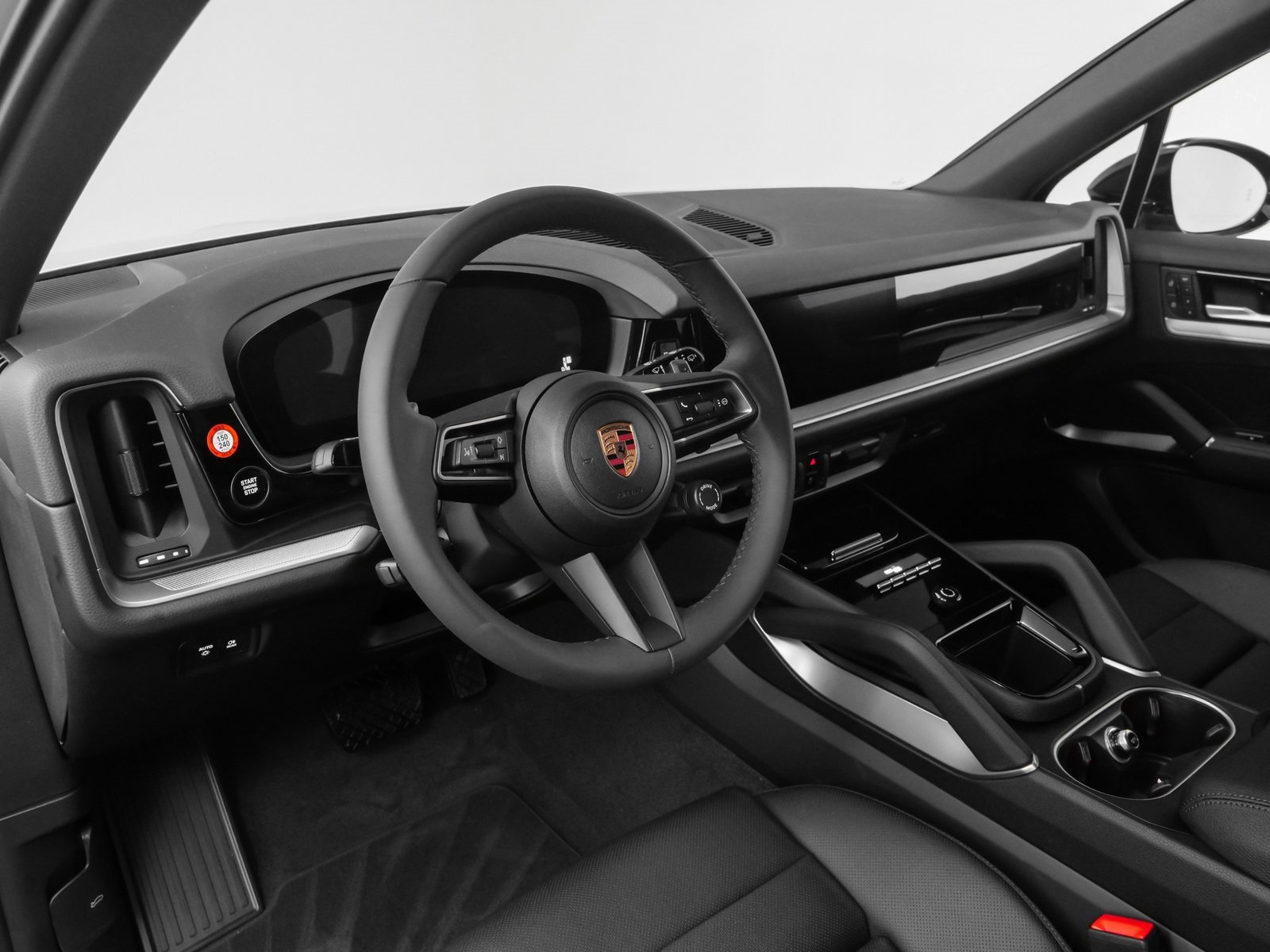 Used 2025 Porsche Cayenne image 4