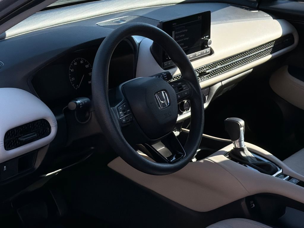 Used 2023 Honda HR-V LX image 13