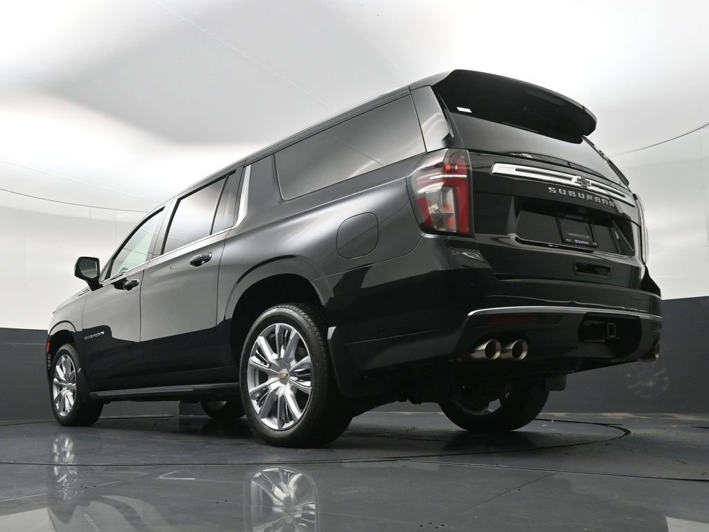 Used 2024 Chevrolet Suburban High Country AWD/4WD image 25