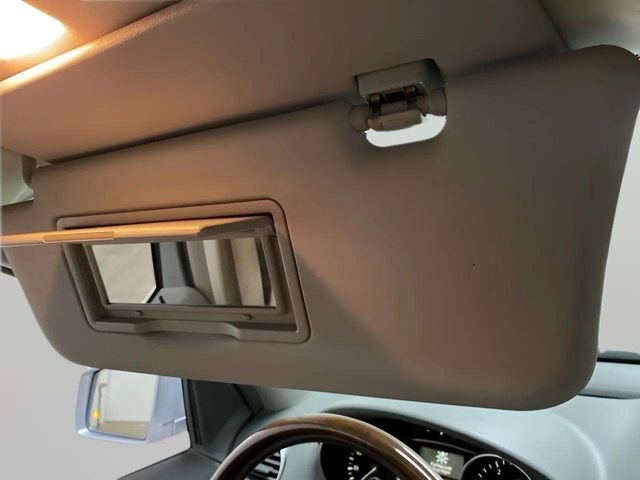 Used 2011 Mercedes-Benz ML 350 BlueTEC 4MATIC image 14