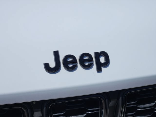 Certified 2023 Jeep Grand Cherokee L Laredo AWD/4WD image 12