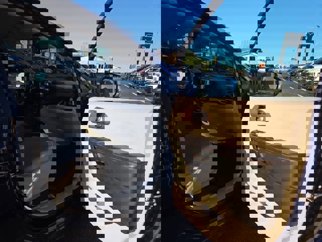 Used 2017 Chrysler Pacifica LX image 13