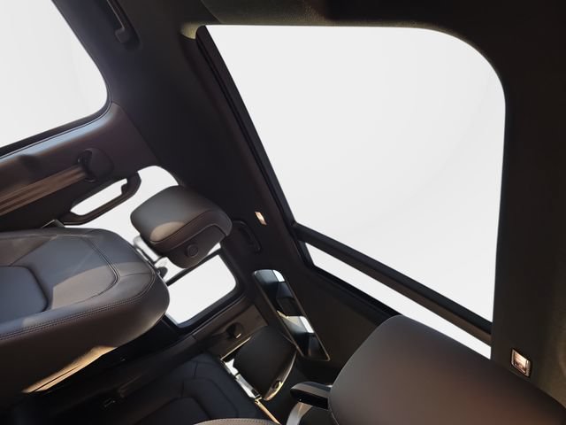 New 2026 Land Rover Defender 110 X-Dynamic SE AWD/4WD image 20