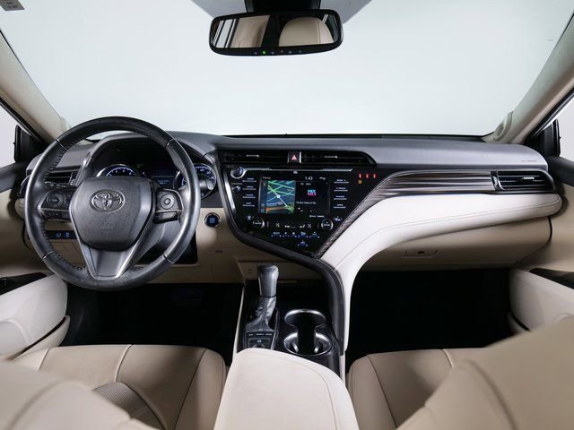Used 2019 Toyota Camry XLE w/ Navigation Package image 12