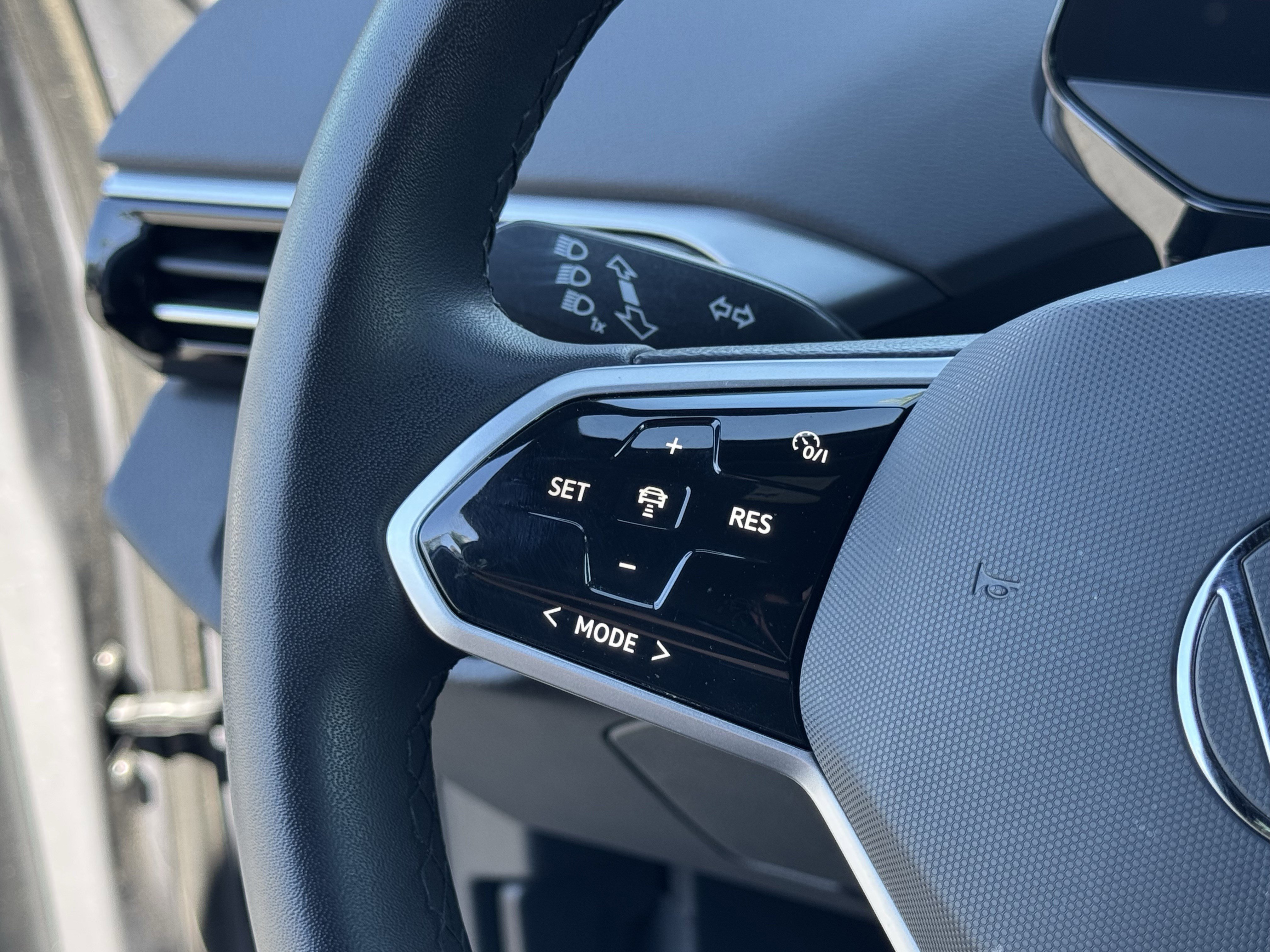 Used 2023 Volkswagen ID.4 Pro image 20