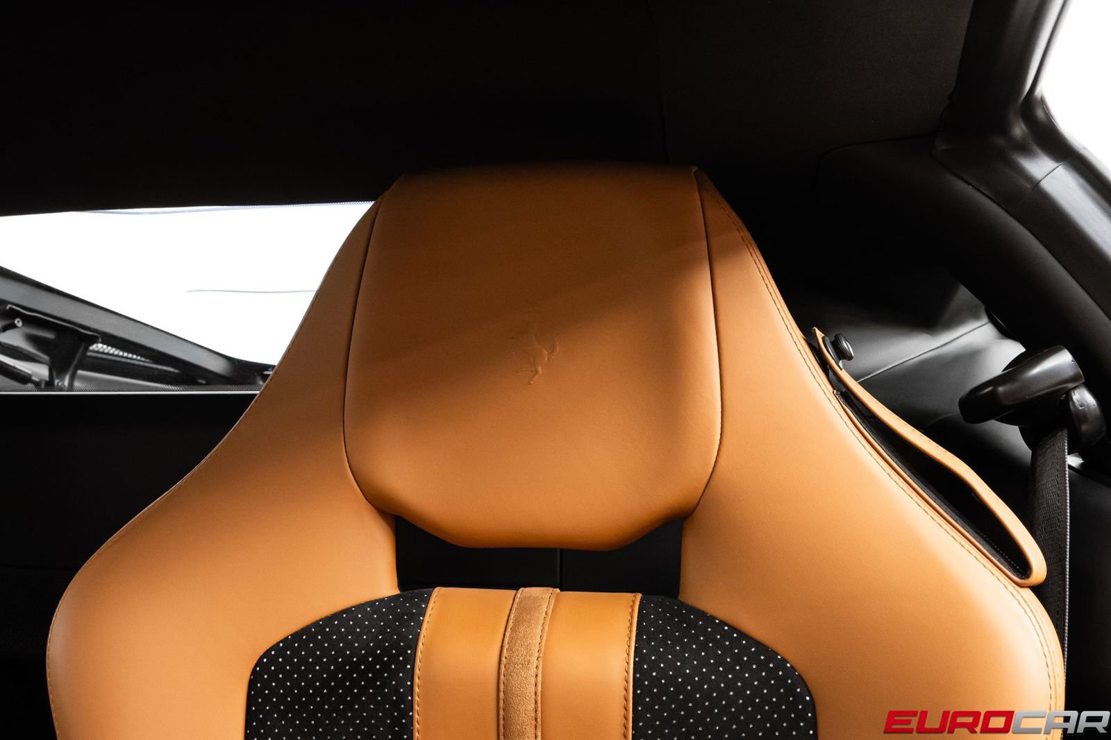 Used 2021 Ferrari F8 Tributo RWD image 43