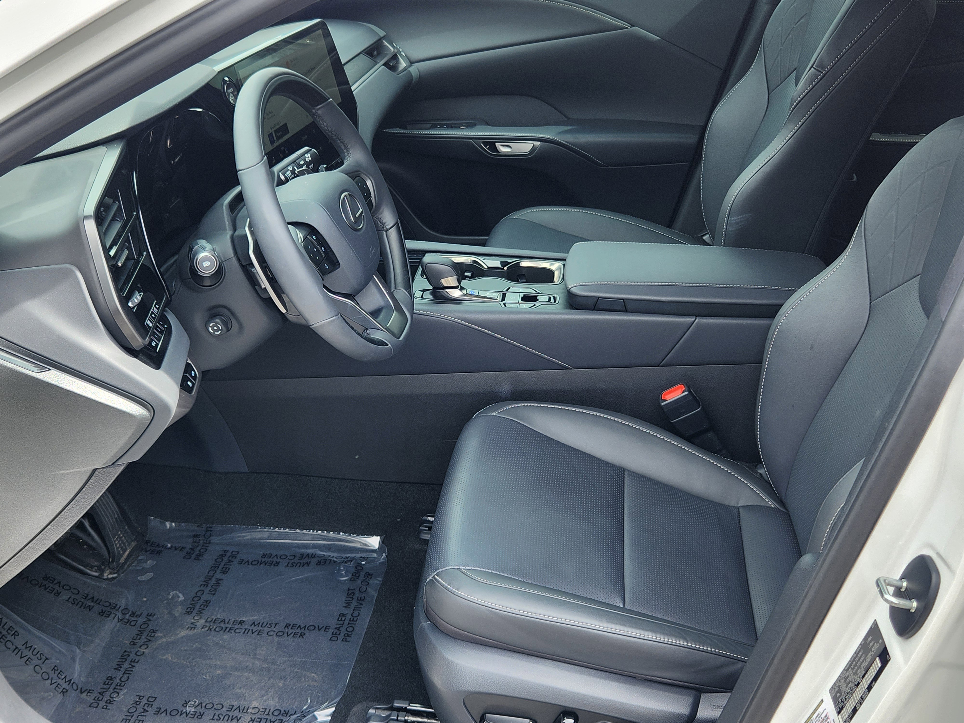 Used 2025 Lexus RX 350 w/ Convenience Package image 13