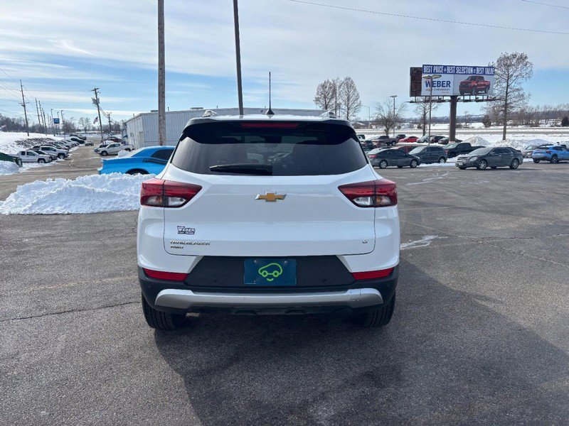 Certified 2025 Chevrolet TrailBlazer LT w/ Driver Confidence Package image 4