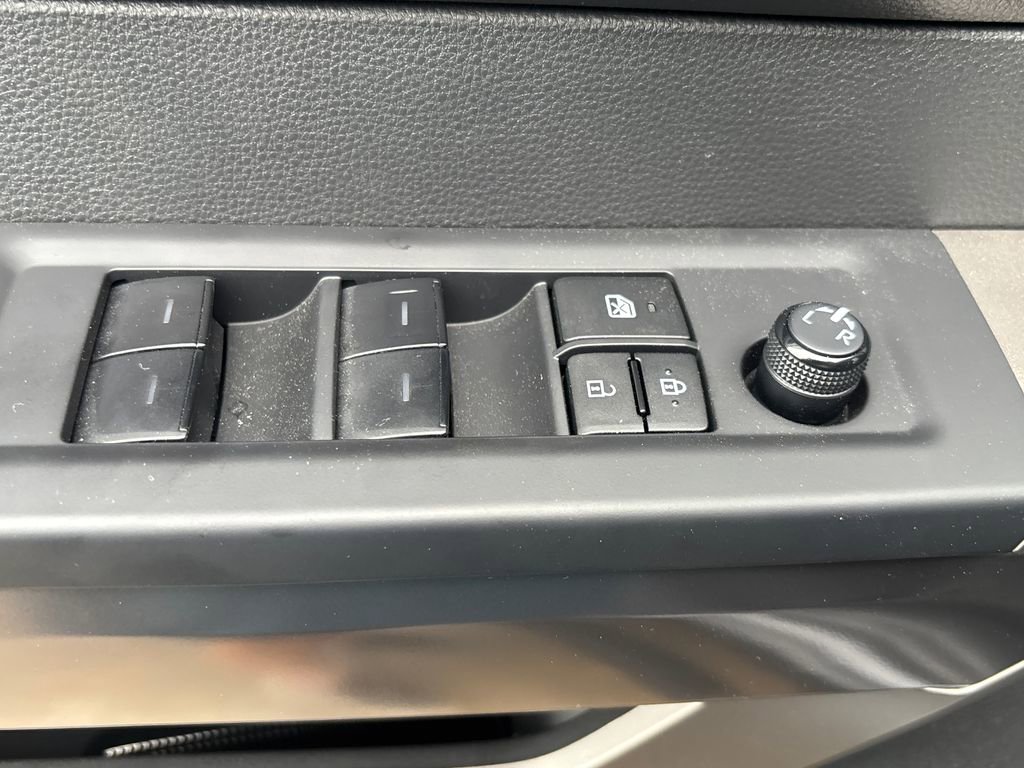 Used 2025 Toyota Tundra SR5 AWD/4WD image 8