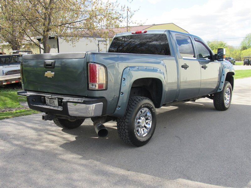 Used 2007 Chevrolet Silverado 2500 LT w/ 1LT Convenience Package AWD/4WD image 6