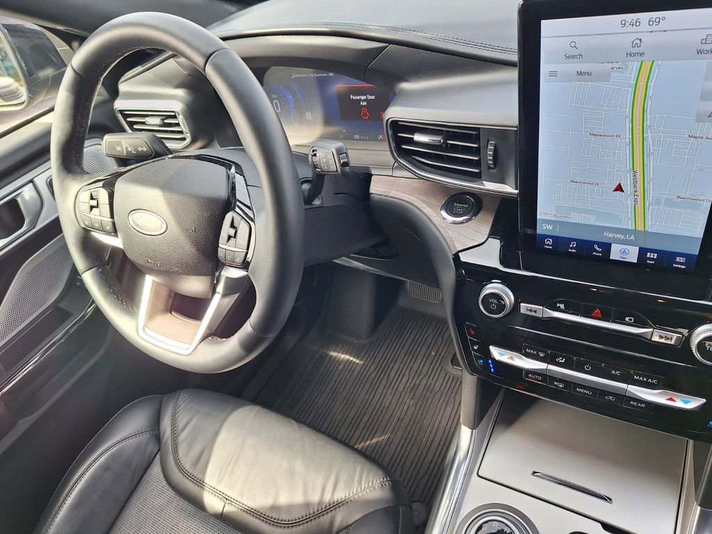 Used 2022 Ford Explorer Platinum w/ Equipment Group 601A image 33