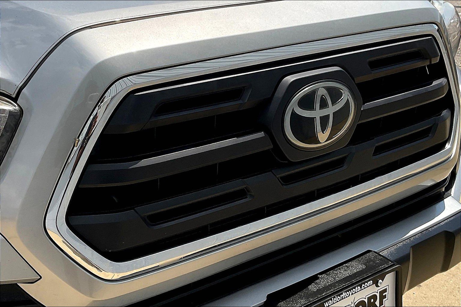 Used 2018 Toyota Tacoma SR5 RWD image 29