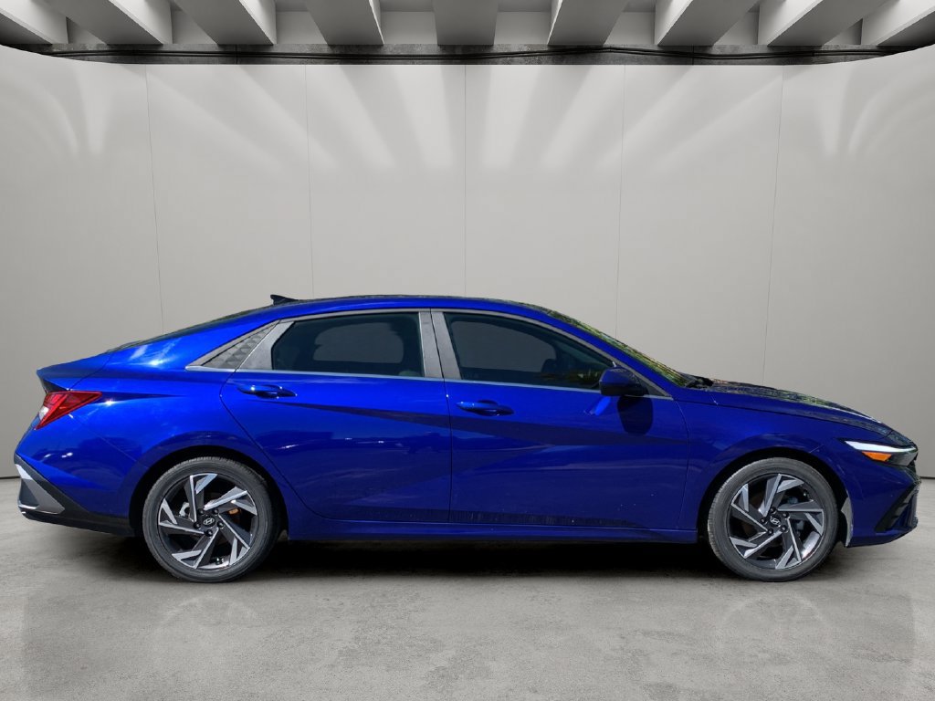 Certified 2024 Hyundai Elantra SEL w/ Convenience Package FWD image 6