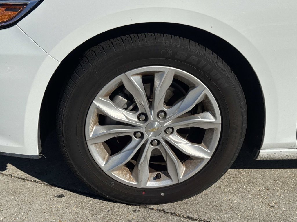Used 2024 Chevrolet Malibu LT FWD image 5