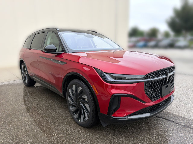 New 2026 Lincoln Nautilus Reserve AWD/4WD image 3