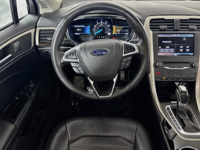 Used 2015 Ford Fusion SE w/ Equipment Group 202A AWD/4WD image 21