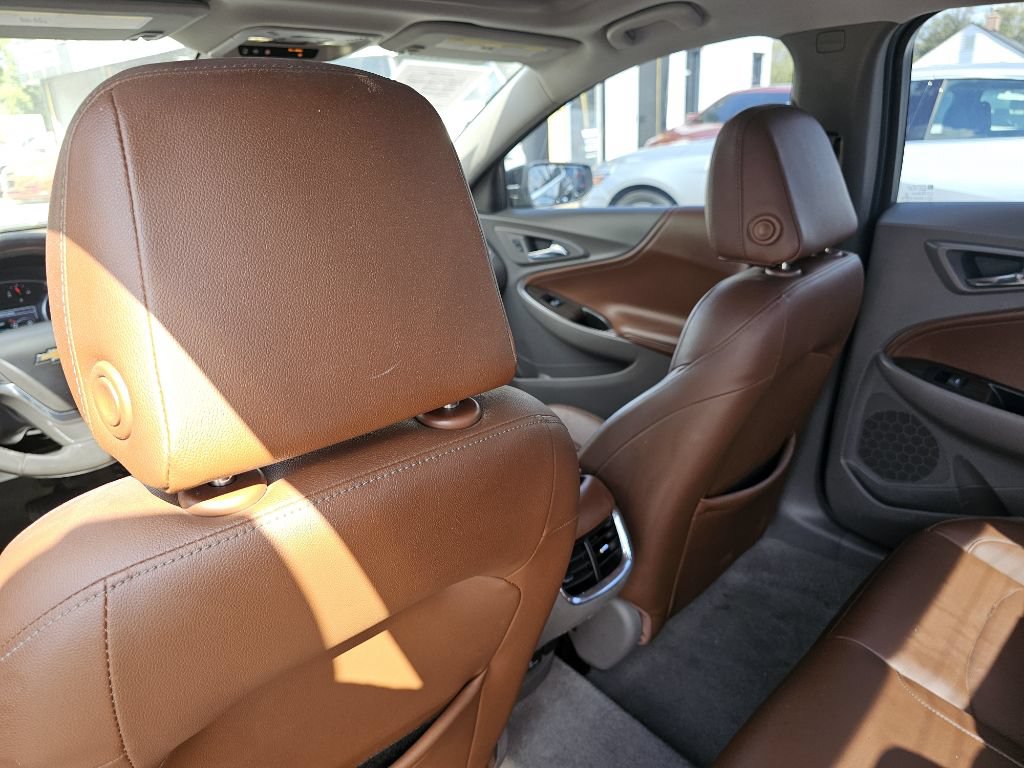 Used 2016 Chevrolet Malibu Premier w/ Driver Confidence Package II FWD image 33