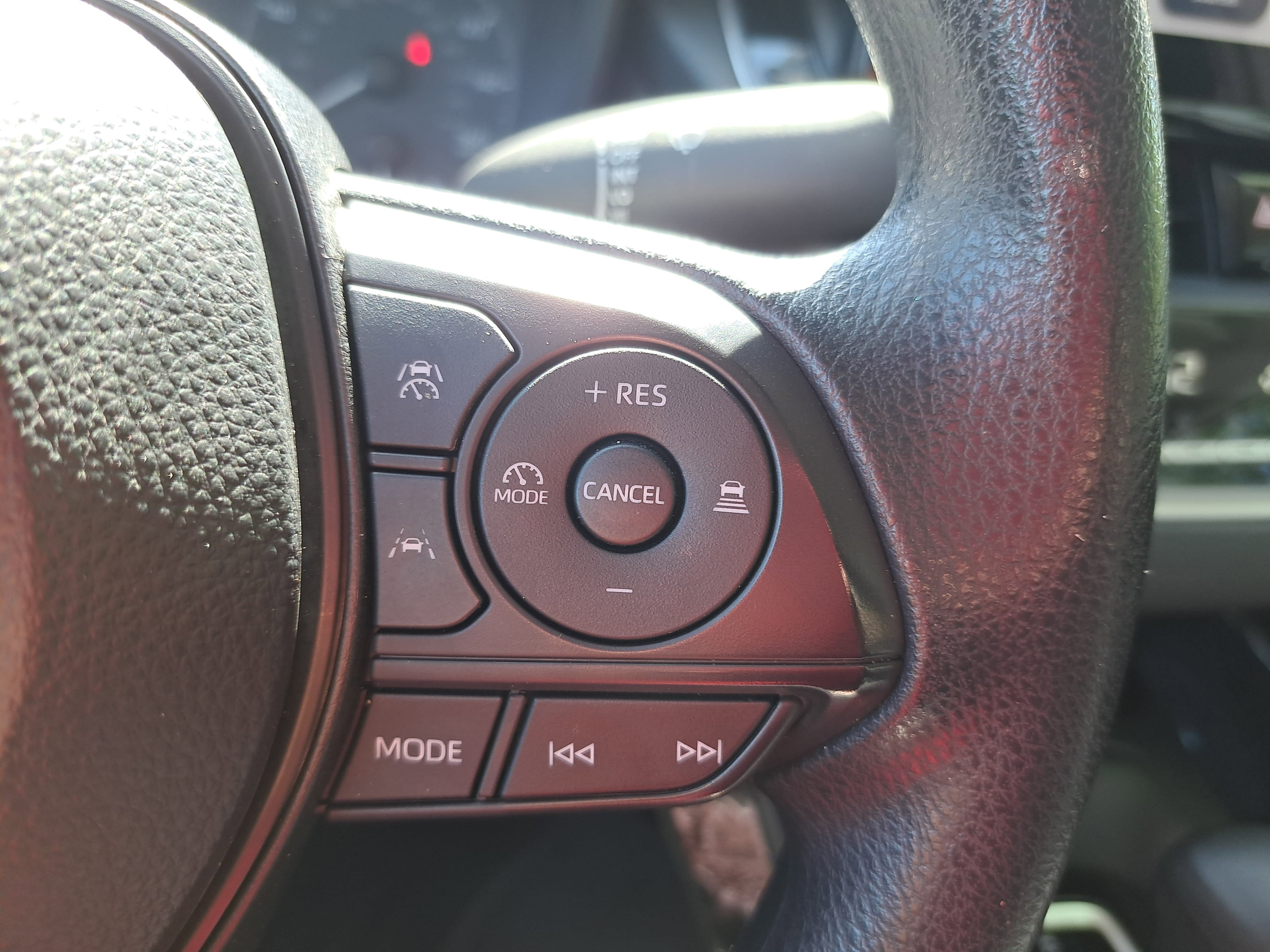 Used 2024 Toyota Corolla LE FWD image 17