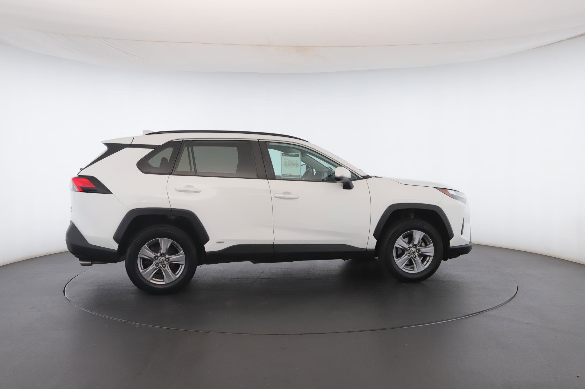Used 2022 Toyota RAV4 XLE image 29