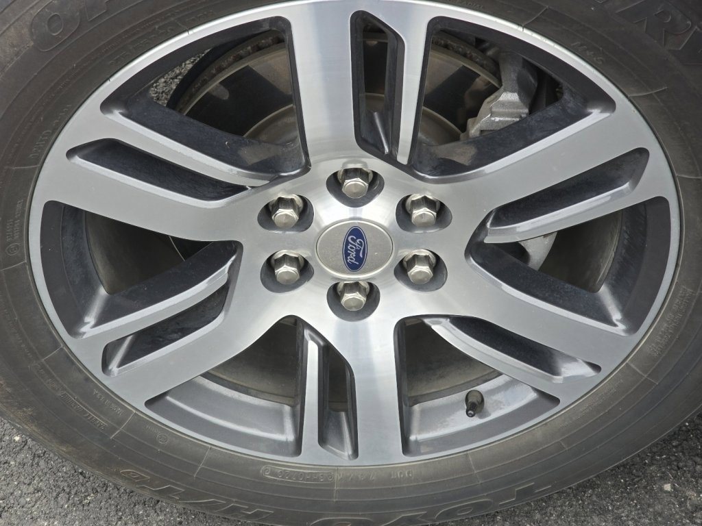 Used 2023 Ford Expedition Limited image 33