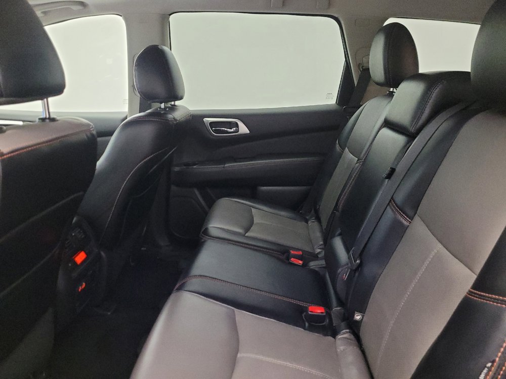 Used 2020 Nissan Pathfinder SL AWD/4WD image 18