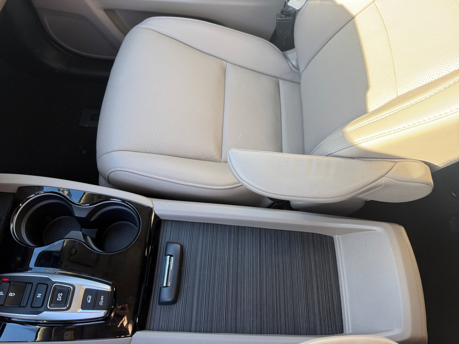 Used 2020 Honda Pilot Elite image 14