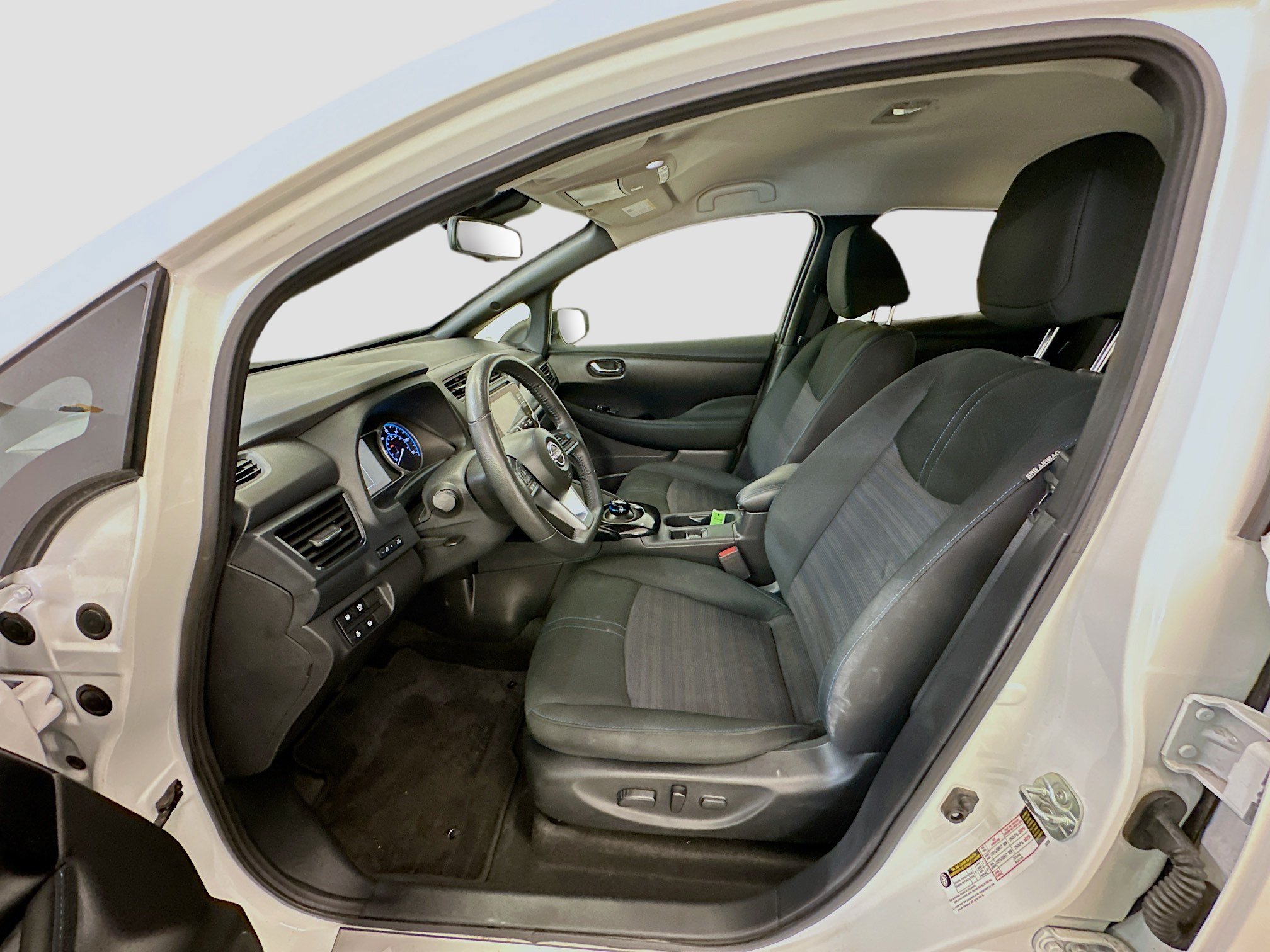 Used 2025 Nissan Leaf SV Plus FWD image 13