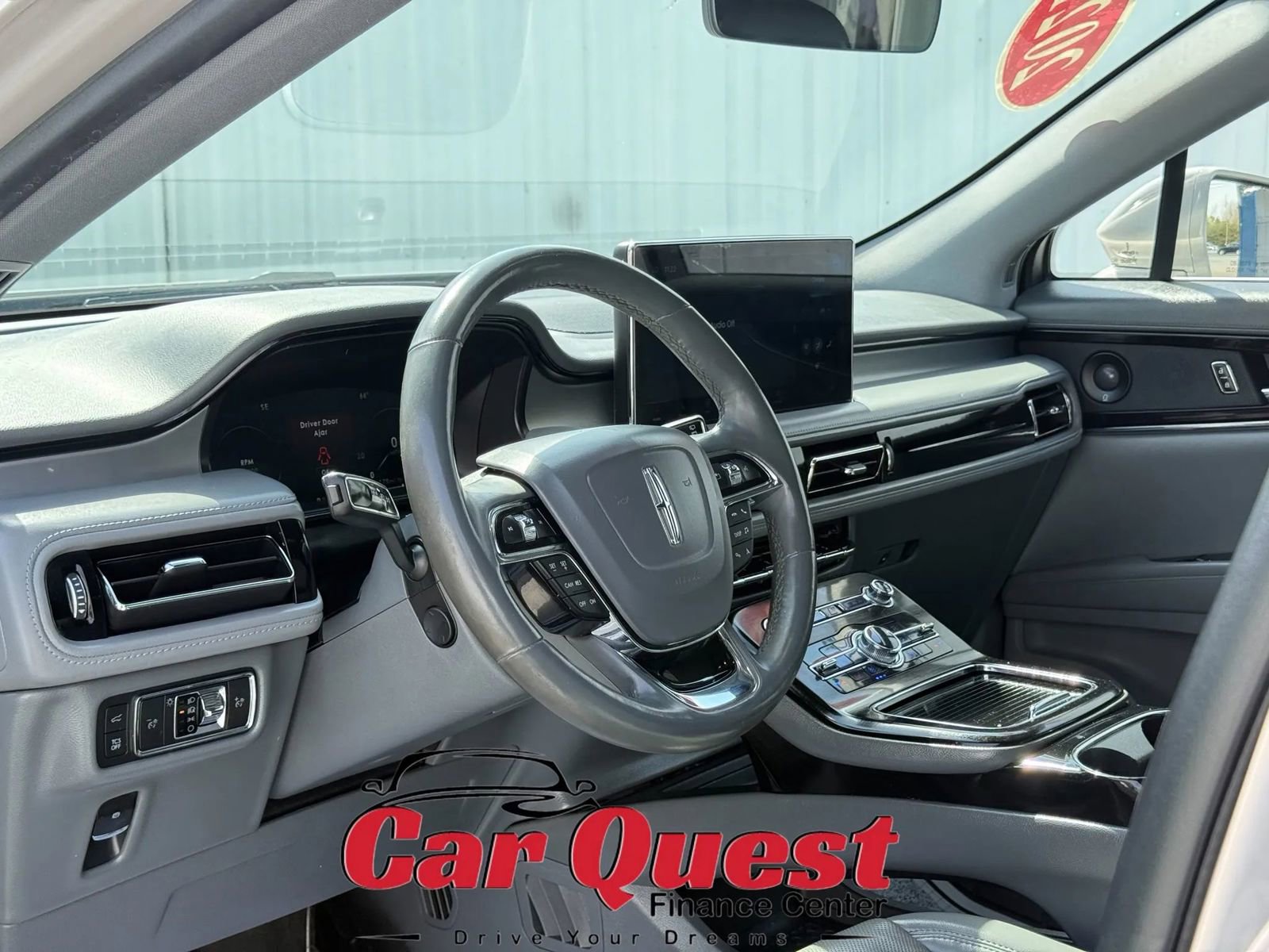 Used 2021 Lincoln Nautilus Reserve image 11