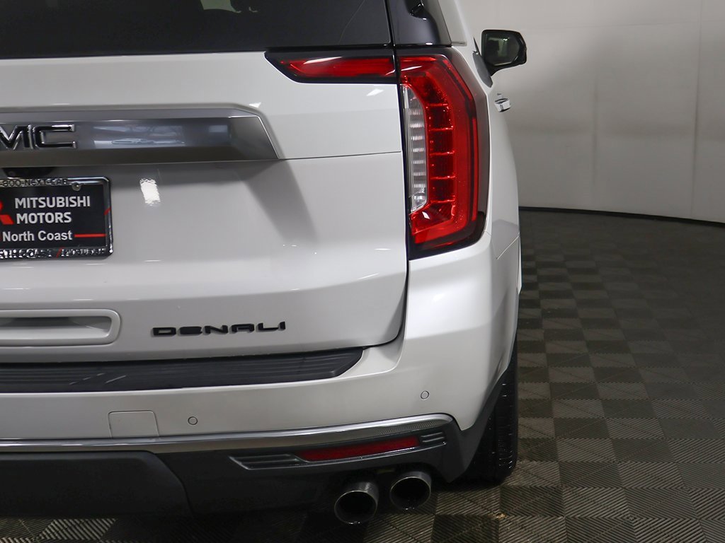 Used 2021 GMC Yukon Denali w/ Denali Premium Package image 25