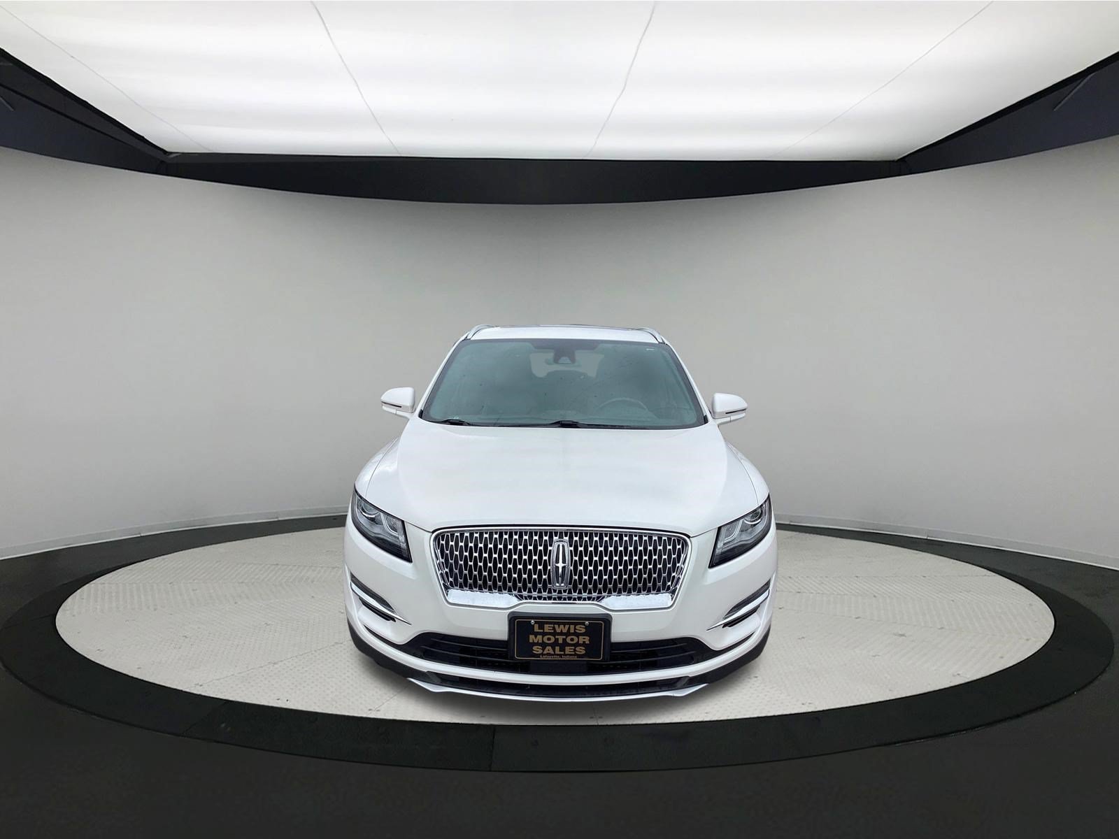 Used 2019 Lincoln MKC Select w/ Select Plus Package AWD/4WD image 3