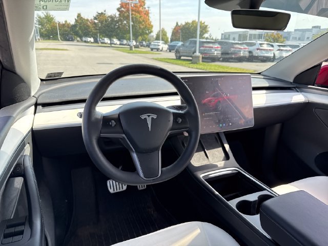 Used 2024 Tesla Model Y Performance AWD/4WD image 18