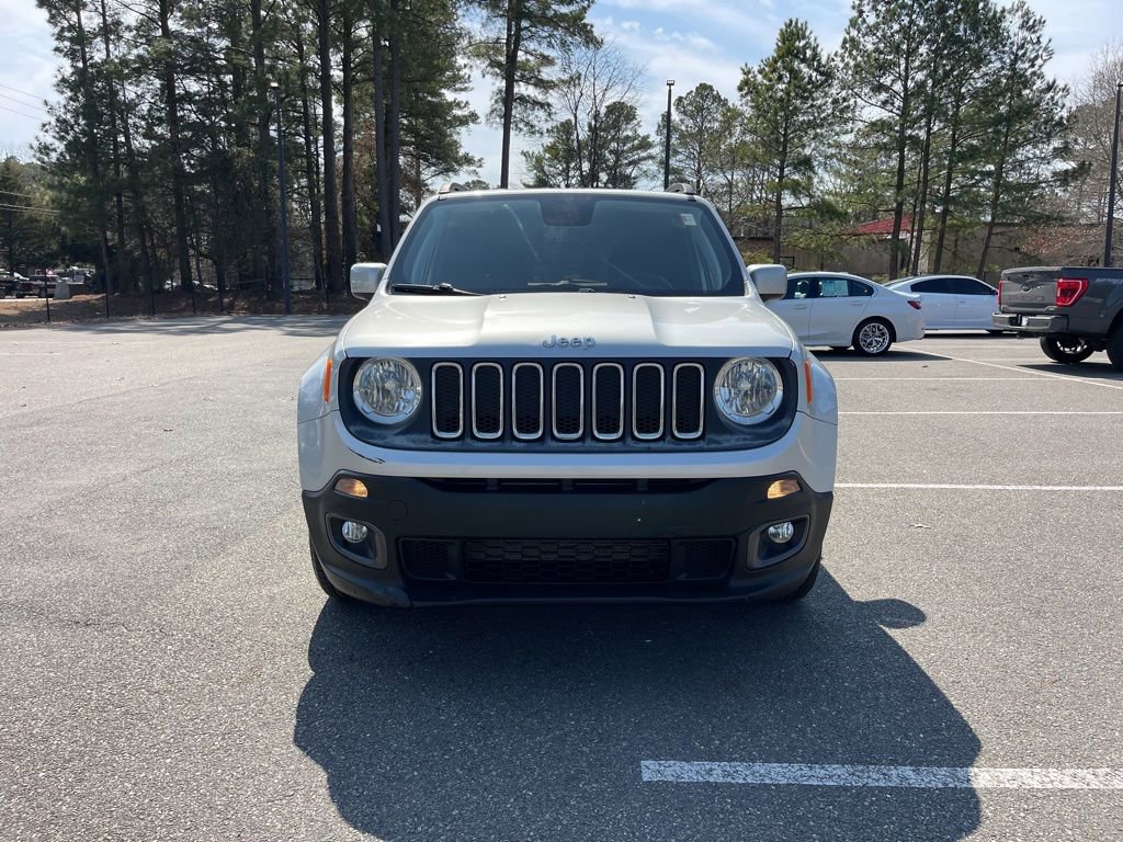 Used 2018 Jeep Renegade Latitude image 3