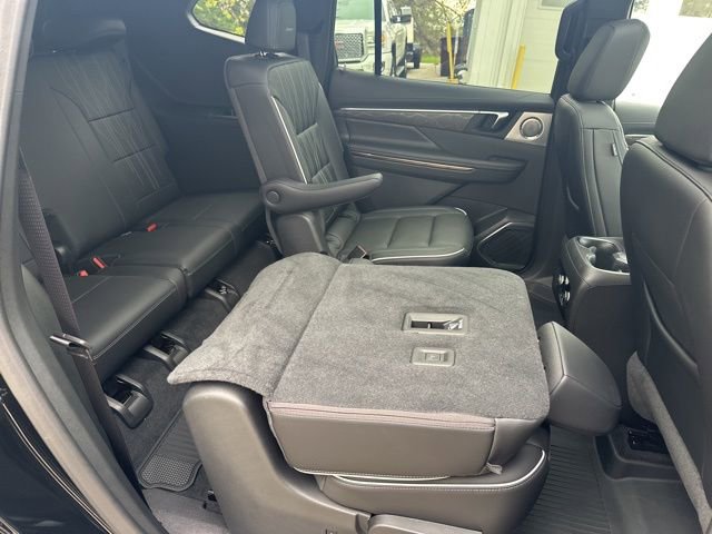 Used 2025 Buick Enclave Avenir AWD/4WD image 50