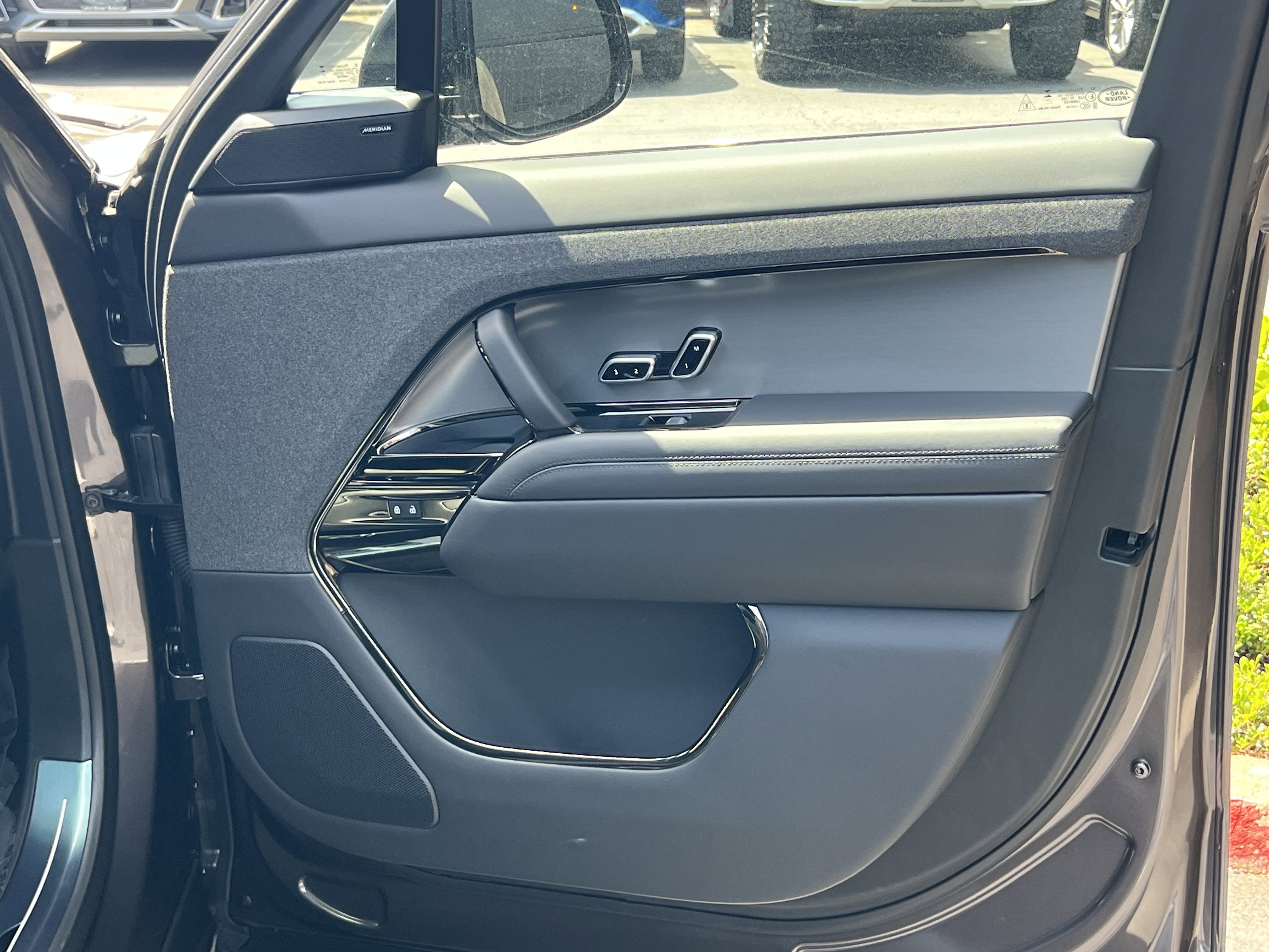 New 2025 Land Rover Range Rover Sport Dynamic SE image 10