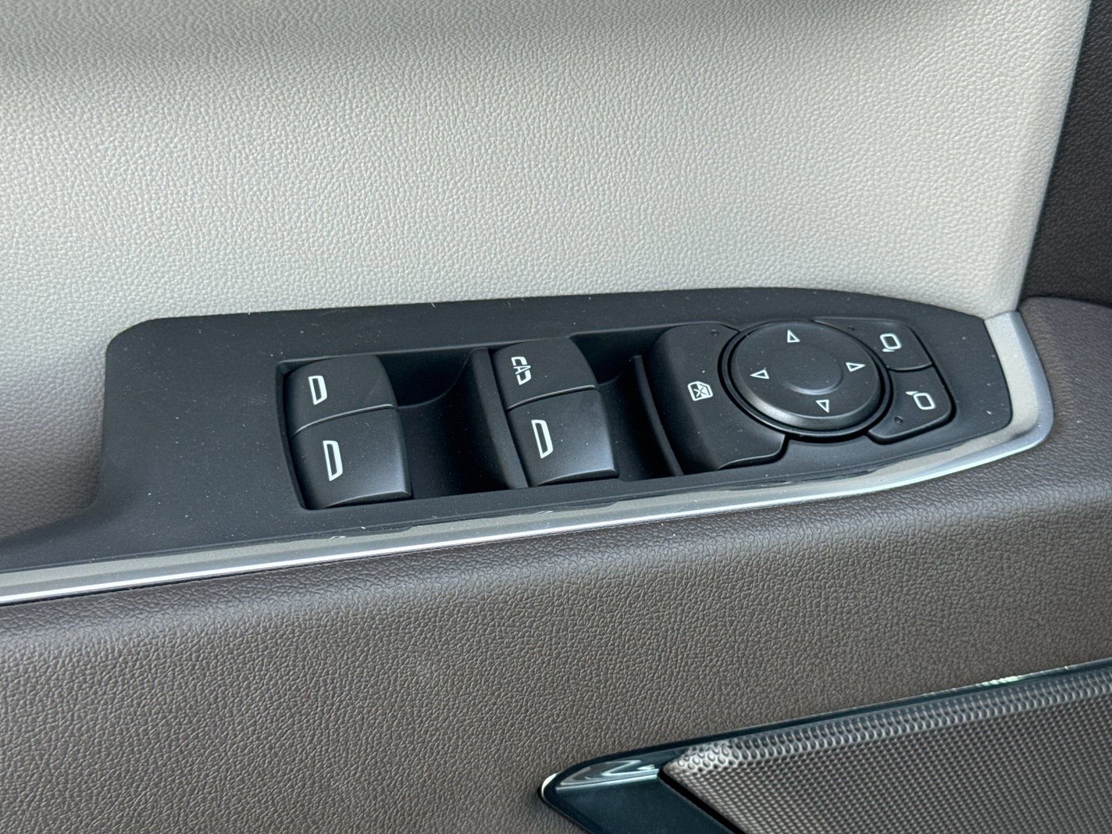 New 2026 Chevrolet Silverado 1500 LT w/ Safety Package image 11