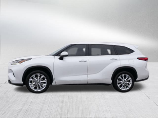 Used 2022 Toyota Highlander Limited image 6