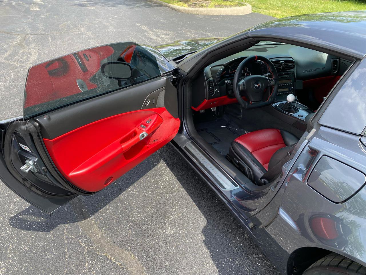 Used 2011 Chevrolet Corvette Grand Sport w/ Preferred Equipment Group RWD image 10