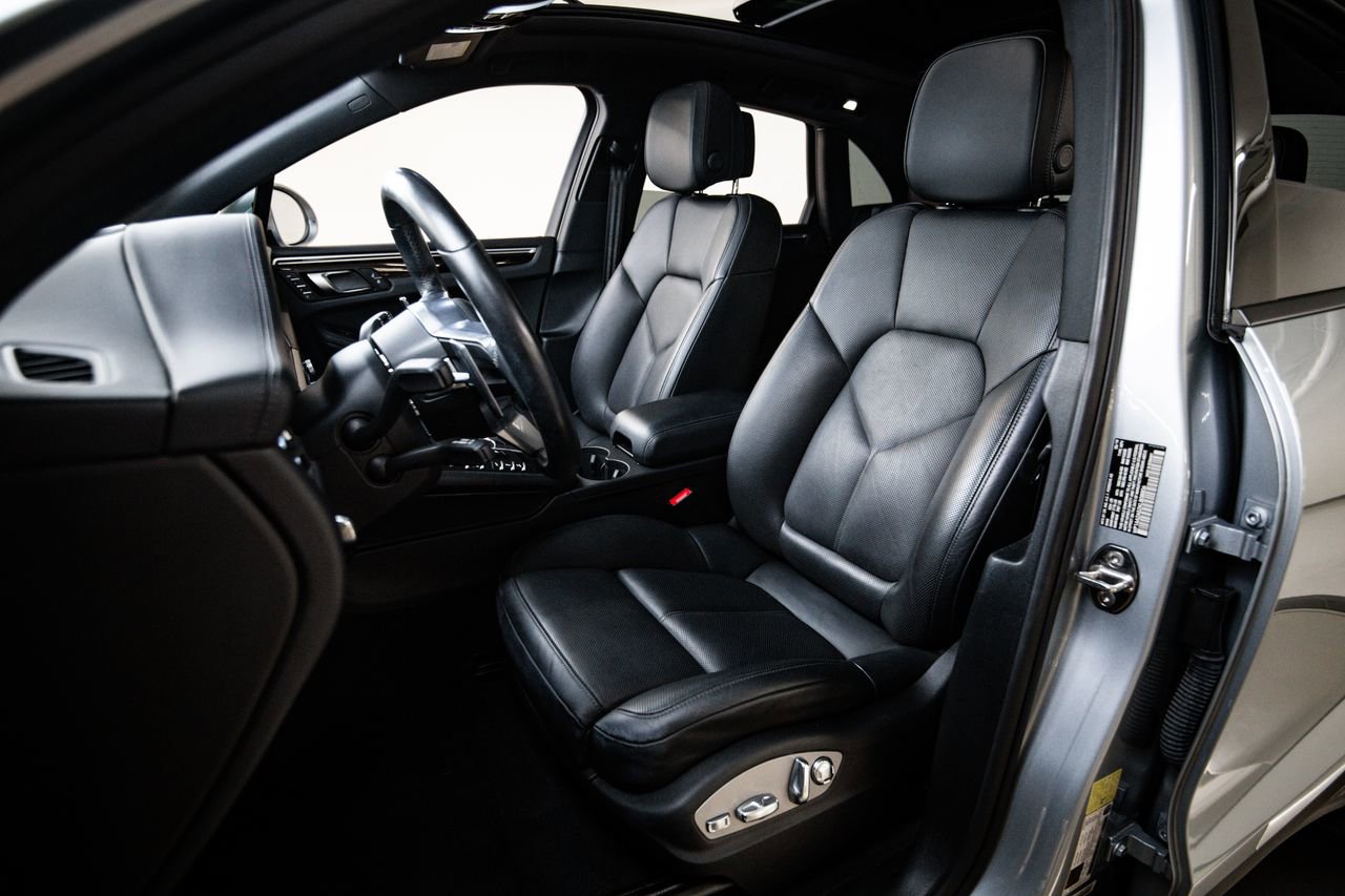 Used 2019 Porsche Macan AWD/4WD image 5