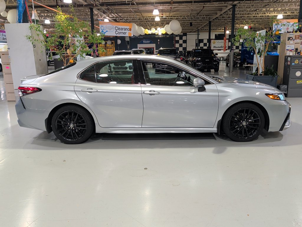 Used 2023 Toyota Camry XSE w/ Navigation Package FWD image 11