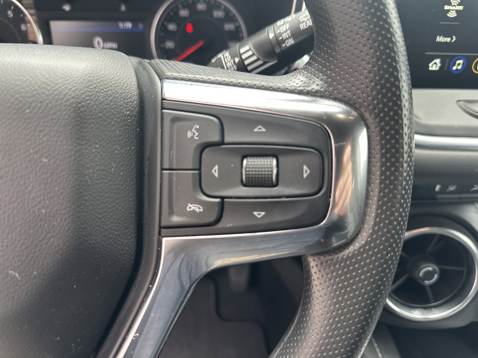 Used 2024 Chevrolet Blazer LT w/ Convenience Package FWD image 13