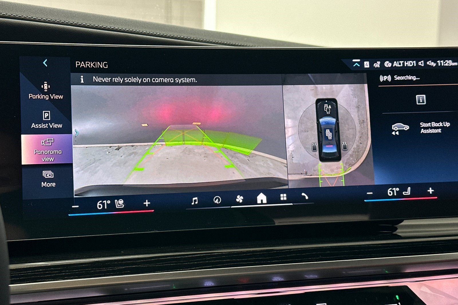New 2026 BMW 750e xDrive w/ Premium Package AWD/4WD image 23