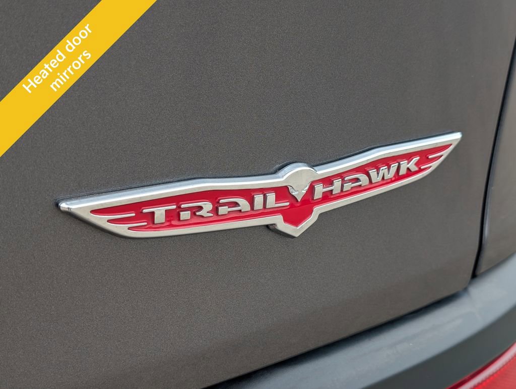 Used 2018 Jeep Cherokee Trailhawk w/ Cold Weather Group AWD/4WD image 13